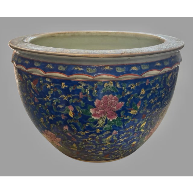Vintage Chinese Famille Noire Fish Bowl Planter Jardiniere Floral Porcelain Add a striking piece of traditional Chinese...