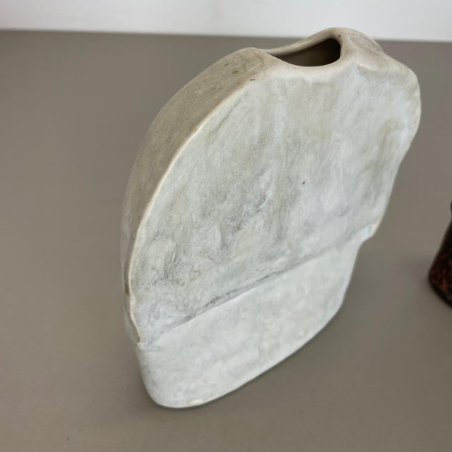 1970s Studio Pottery Vase attributed to Heiner Balzar for Steuler, Germany, 1970s For Sale - Image 5 of 17