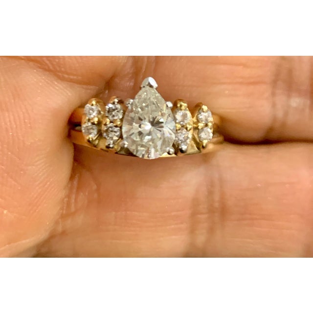 1.0 Carat Pear Shape Center Diamond Engagement 14 Karat Yellow Gold Ring For Sale - Image 4 of 18