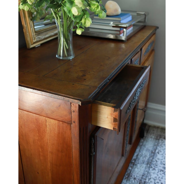 French Provincial Louis XV Walnut Sideboard, 18th Century Buffet For Sale - Image 6 of 12