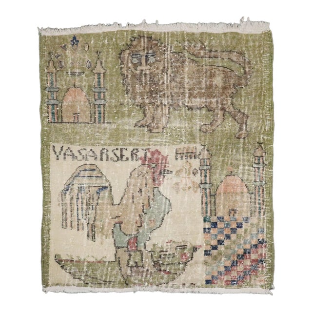Vintage Shabby Chic Lion Pigeon Turkish Deco Rug no. j4806 For Sale