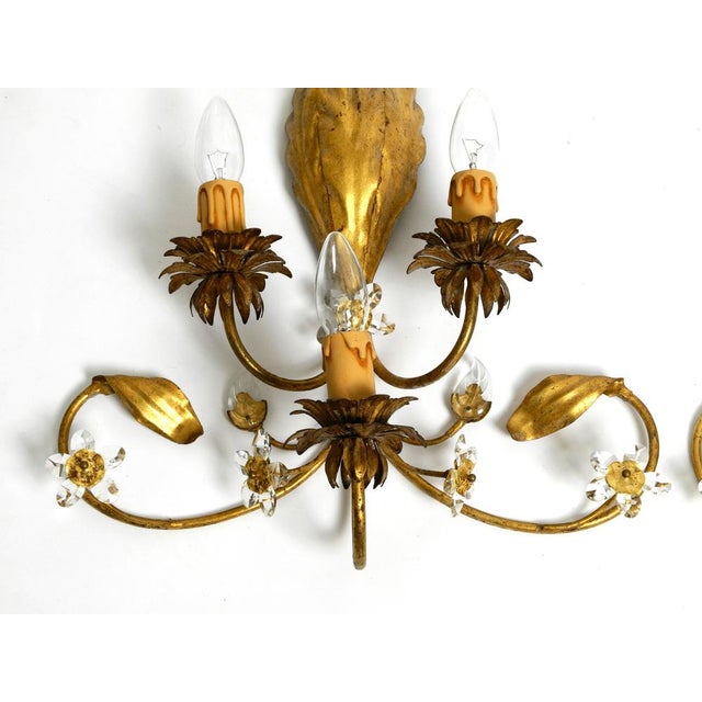Italian Gold Plated Floral Regency Murano Glass Sconces, 1980s, Set of 2 For Sale - Image 17 of 18