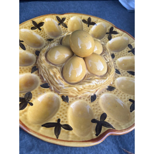 Farmhouse Vintage Mid-Century Majolica-Style Deviled Egg Platter For Sale - Image 3 of 7