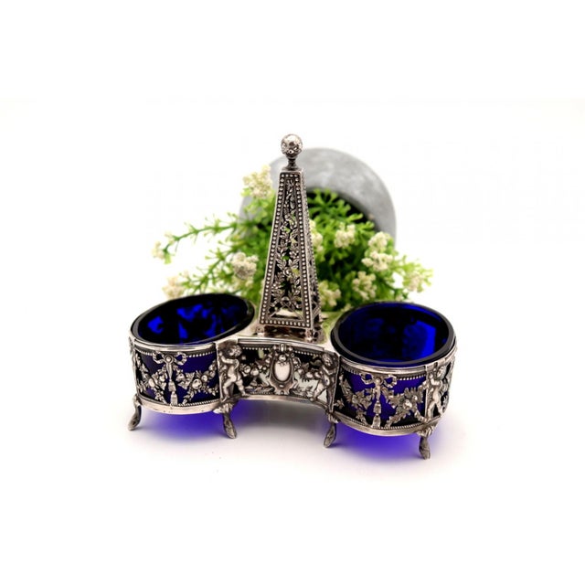 Salt and Pepper Shakers with Silver Structure For Sale - Image 4 of 7