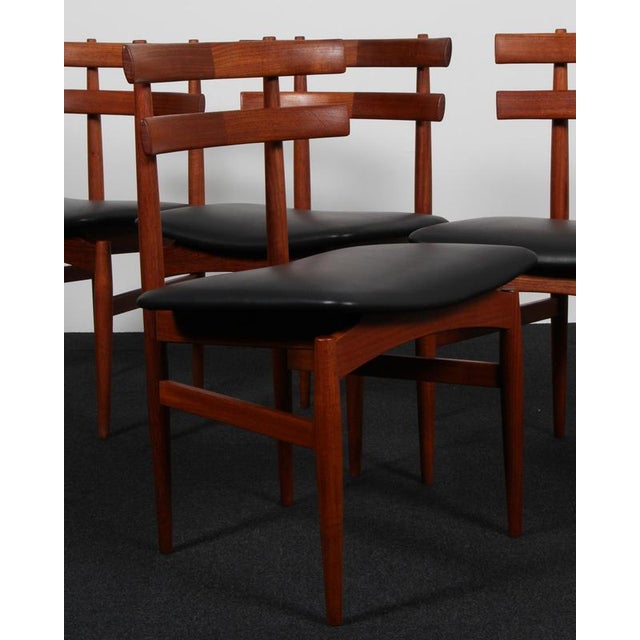 Poul Hundevad Vintage Danish Dining Chairs in Teak and Leather by Poul Hundevad, 1960s, Set of 4 For Sale - Image 4 of 10