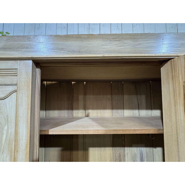 English Maple Wardrobe, 1950s For Sale - Image 11 of 16
