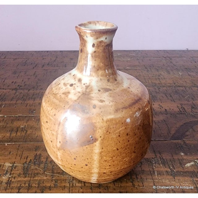 Tapered Neck Mid-Century Modernist Speckled Earth Tone Stoneware Vase, c1950s. Excellent Condition. Unmarked. 4.5 diameter...