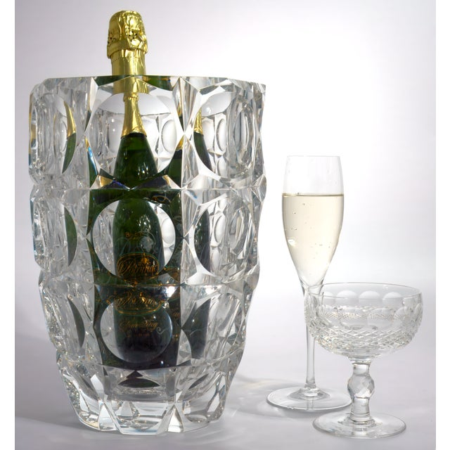 Art Deco 1930s Saint Louis Facet-Cut Crystal Vase or Ice Bucket – France Circa 1930–1950 – Art Deco Wine Chiller or Centerpiece – Signed Vintage French Crystal For Sale - Image 3 of 9