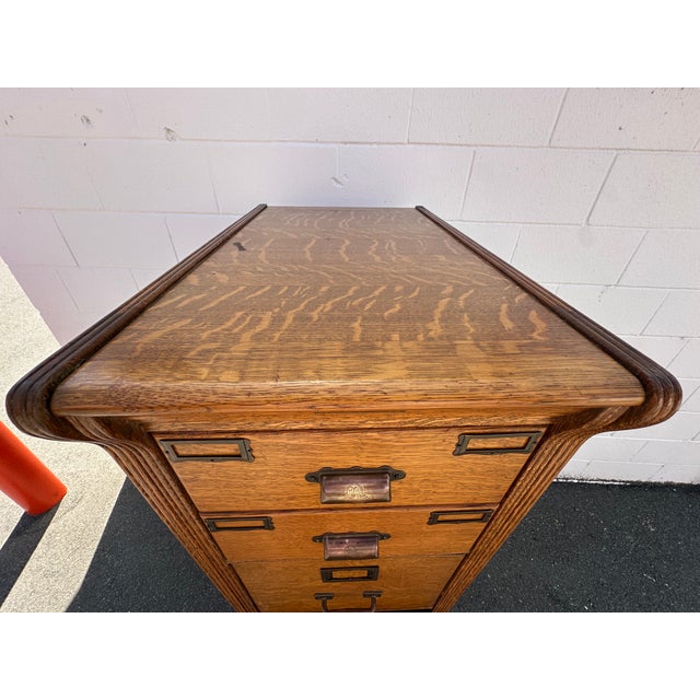 Antique Five Drawer Oak and Brass File Cabinet Yawman & Frbe MFG Co. For Sale - Image 16 of 18