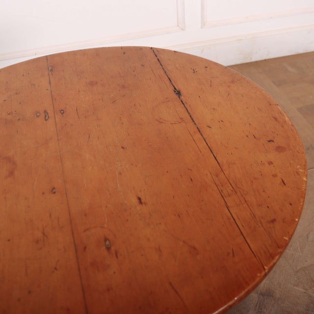 Welsh Cricket Table in Pine, 1820 For Sale - Image 6 of 8