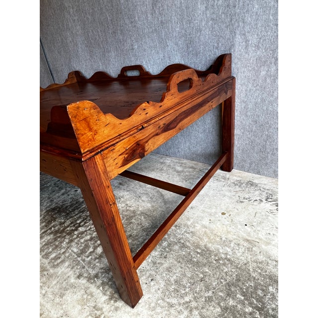 Late 20th Century Large Ralph Lauren Knotty Pine Tray Top Coffee Table For Sale In Washington DC - Image 6 of 12