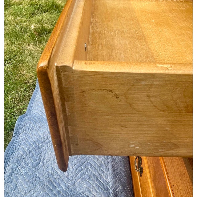 1970s Compact Solid Hardwood Writing Desk by Ethan Allen – Warm Minimalist Silhouette For Sale - Image 9 of 16