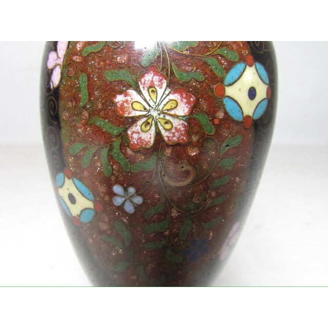 Chinese Cloisonné Vase on Stand For Sale - Image 4 of 12