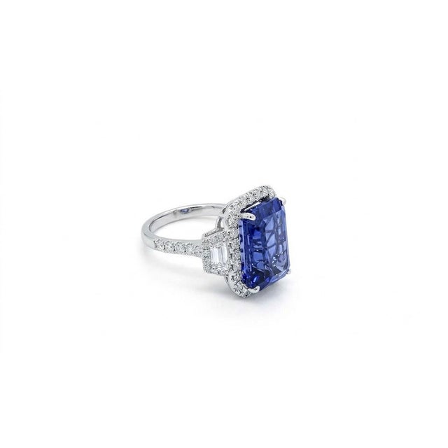 Contemporary 18k White Gold Emerald Cut Tanzanite Diamond Ring, Size 6.5 For Sale - Image 3 of 4