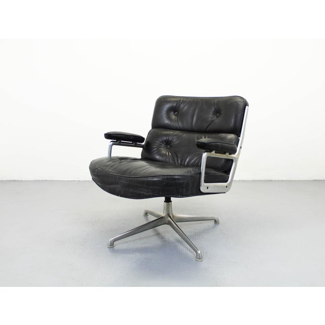 Set of Vintage Lounge Chair with Ottoman by Charles and Ray Eames for Herman Miller, 1970s For Sale - Image 12 of 12