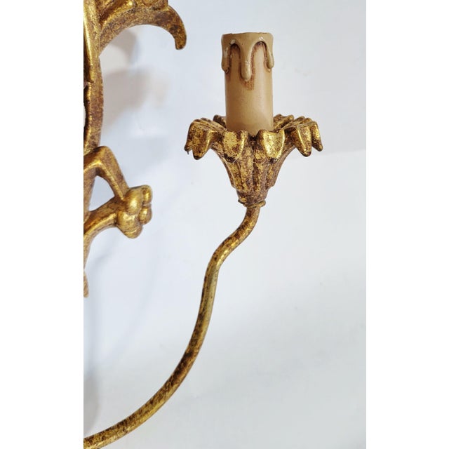 Vintage Italian Mid-Century Modern Metal & Gilt Carved Wood Floral Wall Sconce For Sale In New York - Image 6 of 9