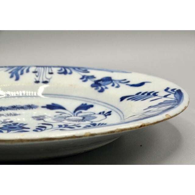 Ceramic 18th-Century Delft Chinoiserie Plates,. A Pair For Sale - Image 7 of 11