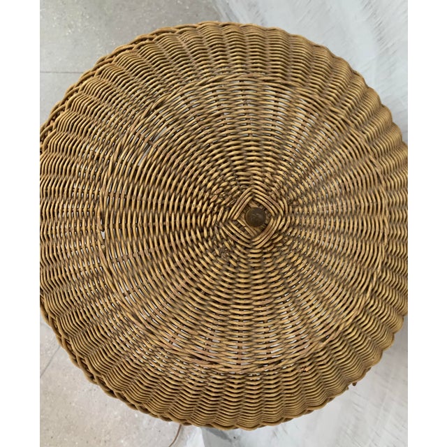 Early 20th Century Arts & Crafts Heywood-Wakefield Antique Wicker Table Lamp W/ Silk Underlay on Mushroom Shaped Shade For Sale - Image 11 of 12