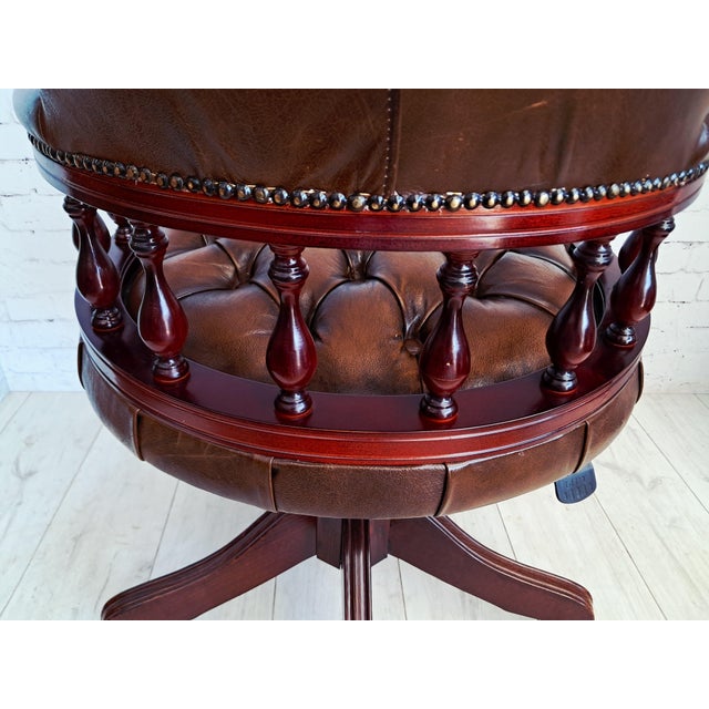 Antique Style Chesterfield Swivel and Tilt Captain's Chair in Brown Buttoned Leather, 1990s For Sale - Image 15 of 18