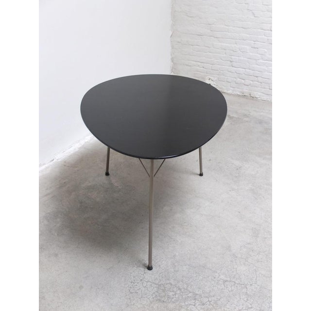 Egg Table by Arne Jacobsen for Fritz Hansen, 1952 For Sale - Image 3 of 18