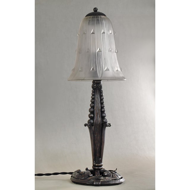 Art Deco 1930s French Art Deco Lamp by René Lalique - Wrought Iron France For Sale - Image 3 of 14