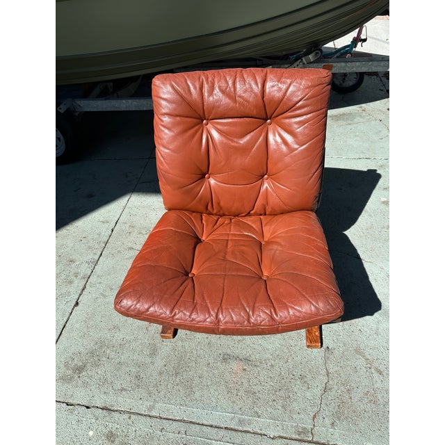 1970s “Skyline” Bent Beech & Rust Red Leather With Original Patina, Lounge Chair Attributed to Einar Hove for Hove Møbler For Sale In San Francisco - Image 6 of 10