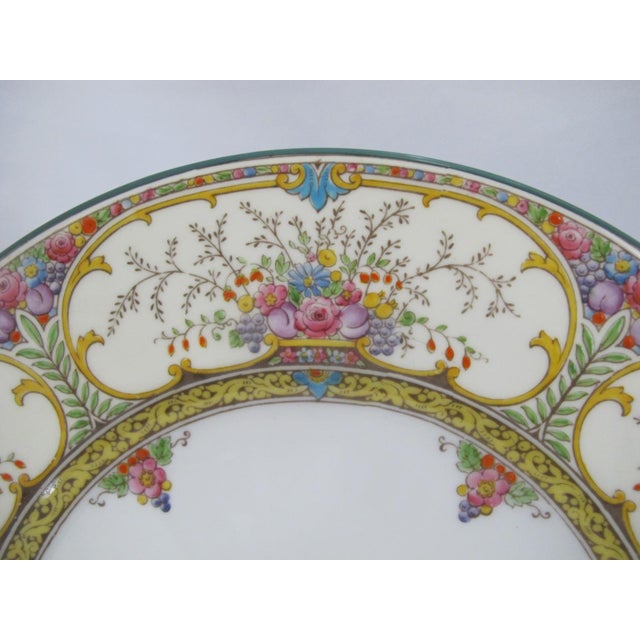 Wedgwood Wedgwood England Fine China Colorful Floral St Austell 10.5" Dinner Plate W1989 For Sale - Image 4 of 8