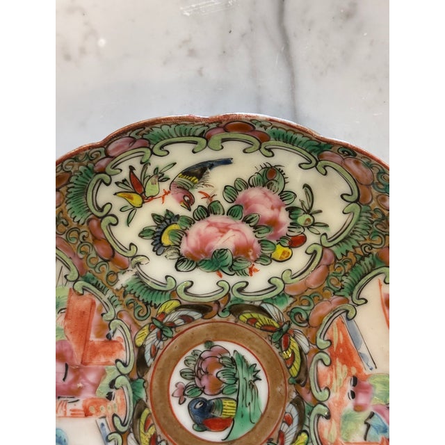 Chinoiserie Antique Chinoiserie Style Chinese Rose Medallion Scalloped Saucer For Sale - Image 3 of 9
