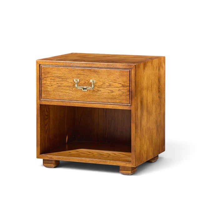 Brown Henredon Campaign Mid Century Oak and Brass Nightstands - Pair For Sale - Image 8 of 12