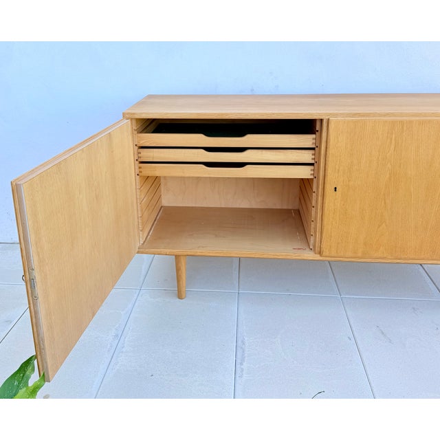 Danish Oak Sideboard by Carlo Jensen for Poul Hundevad, 1960s For Sale - Image 18 of 18