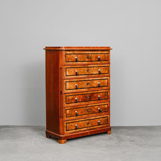 Mid-19th Century Biedermeier Chiffonier in Walnut For Sale - Image 17 of 17