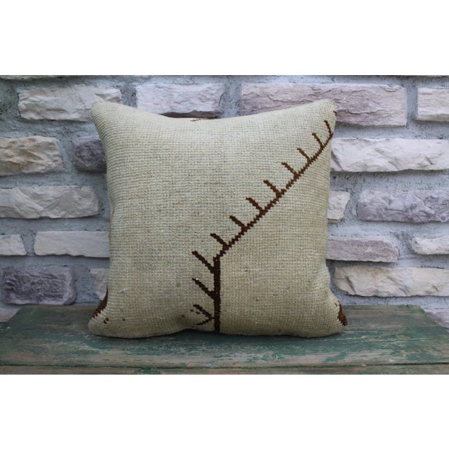 This Turkish pillow cover is made from the highest quality Turkish Vintage Rug in 100% wool on the front. The back is...