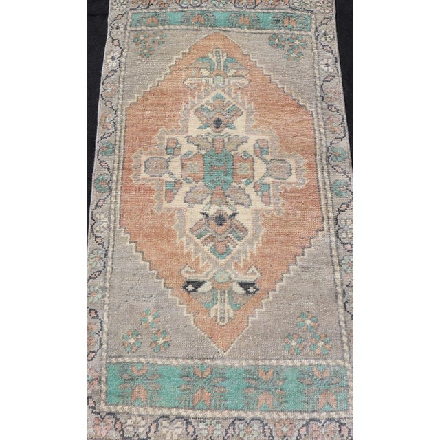 Vintage Turkish Oushak Rug With All-Over Sub-Geometric Medallion Design For Sale - Image 4 of 8