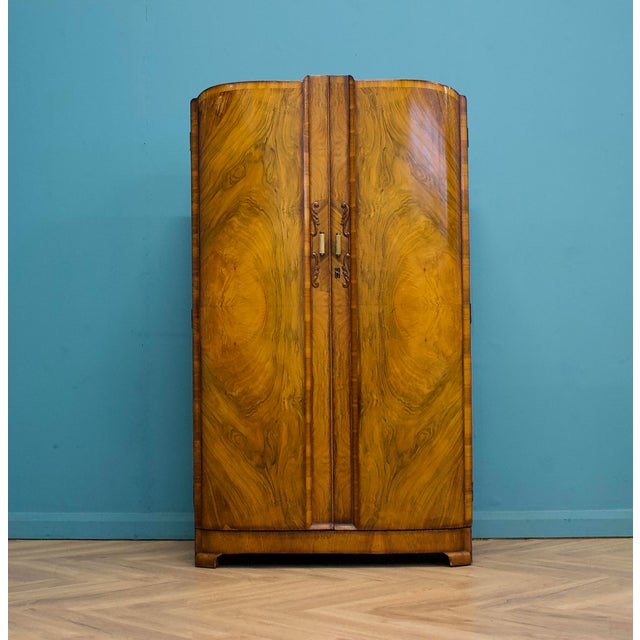 Art Deco Compact Wardrobe in Walnut, 1930s For Sale - Image 9 of 9