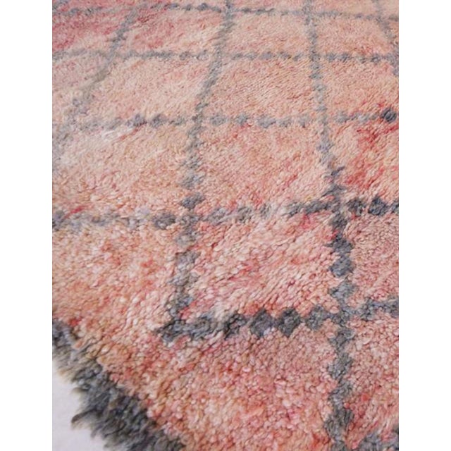 Diamond Moroccan Vintage Rug - 10 X 6 Ft For Sale In Cleveland - Image 6 of 6