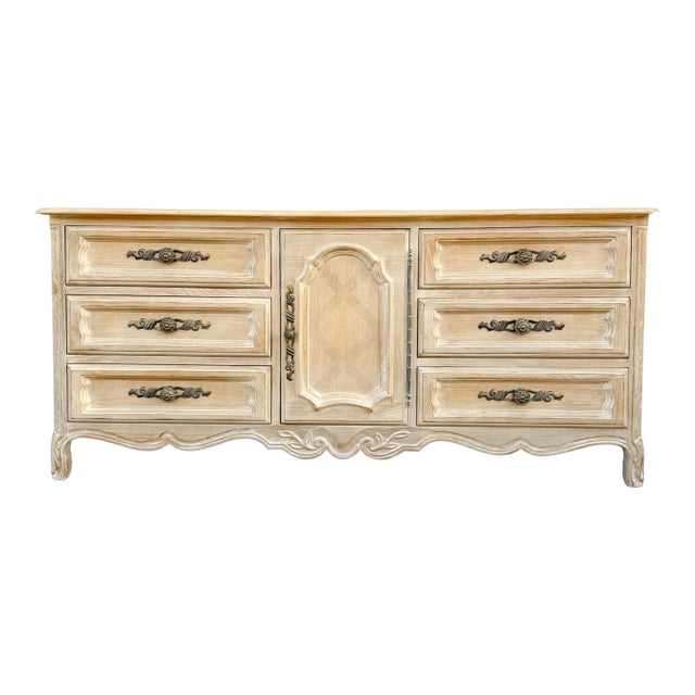 1970s Drexel French Provincial Cabernet Blanc 9 Drawer Dresser / Credenza For Sale