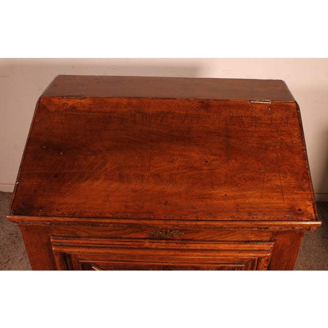 17th Century Louis III Oratory in Walnut For Sale - Image 5 of 12