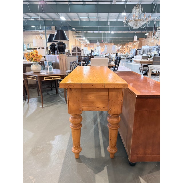 Late 20th Century Country English Farmhouse Pine Console Table With Turned Legs and Brass Hardware For Sale - Image 4 of 11