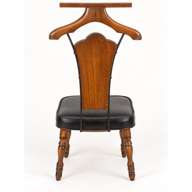 Mid-Century Modern 1970s Babcock-Phillips Gentleman’s Valet Chair With Pull-Out Accessories Tray For Sale - Image 3 of 9