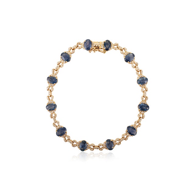 Contemporary 6.54Ct Oval Cut Blue Sapphire & Diamond Vintage 14k Gold Link Bracelet For Sale - Image 3 of 14