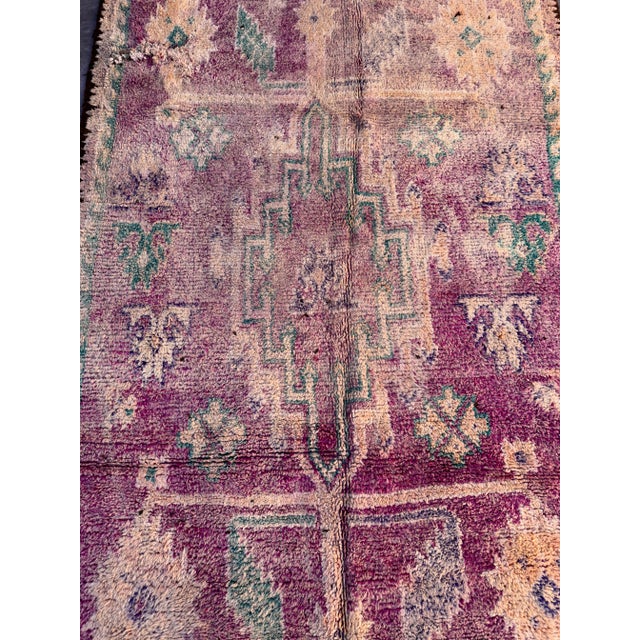 Mid-Century Moroccan Rug - 5'7" X 10'8" Ft For Sale - Image 4 of 9