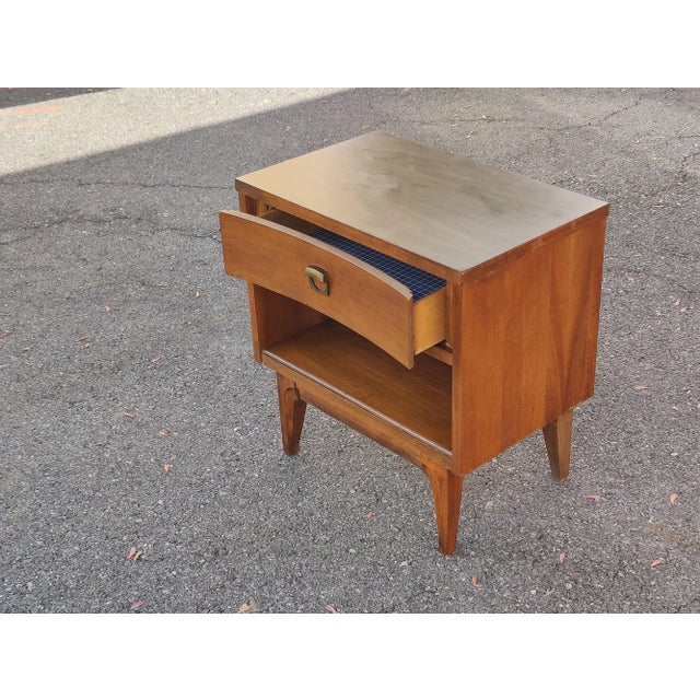 Mid 20th Century Mid 20th Century Mid Century Modern Vintage Walnut Nightstand For Sale - Image 5 of 10