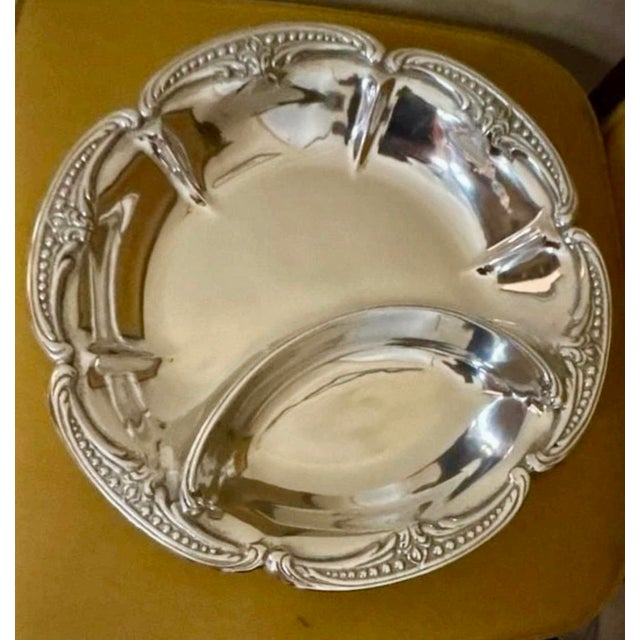 Neoclassical Vintage Wilton Armetale Belle Mont 11.75” Bowl by Juan Vela For Sale - Image 3 of 4