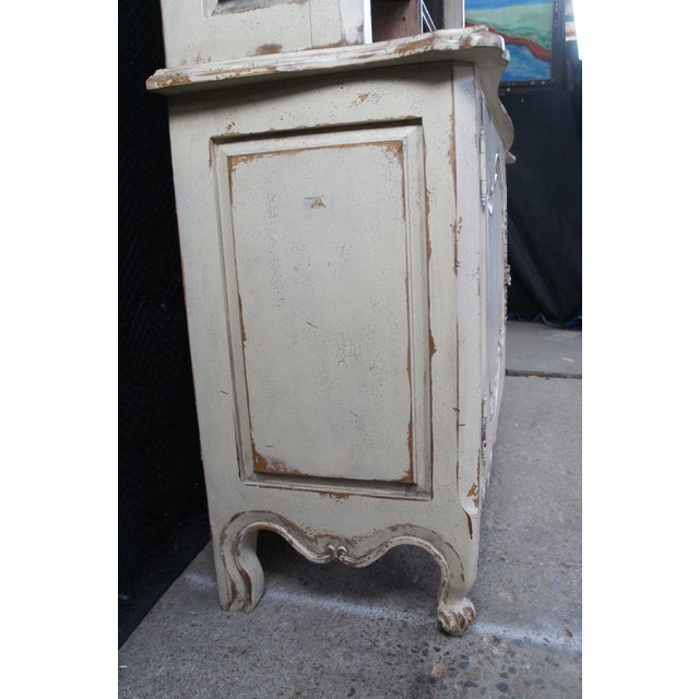 Late 20th Century Monumental Habersham Plantation Chic French Provincial Hutch China Cabinet 102" For Sale - Image 11 of 18