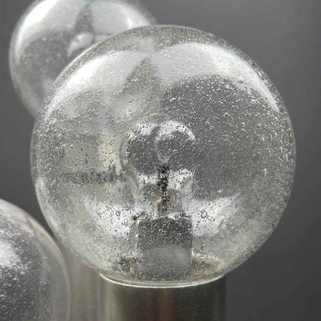 Excellent brushed aluminum tube floor lamp from Italy. 1970s, Reggiani/Sciolari period. Three tubes with varying heights...