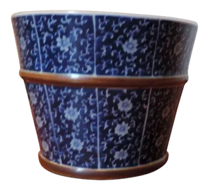 19th Century Chinese Export Blue & White Porcelain Cachepot Planter Vase