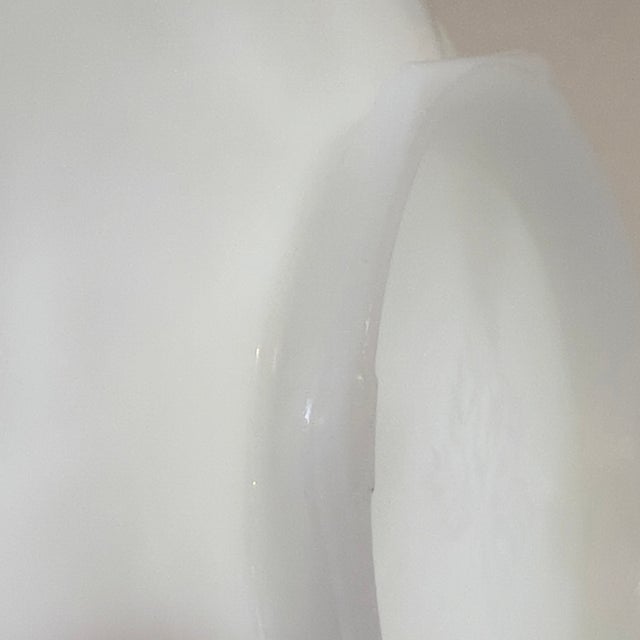 Vintage 1960s Anchor Hocking Embossed Grape Pedestal Bowl With 22k Gold Rim For Sale - Image 9 of 11