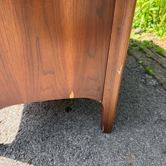 Mid 20th Century Walnut Hutch China Cabinet With Rosewood Pulls in Style of Kent Coffey Perspecta For Sale - Image 9 of 11