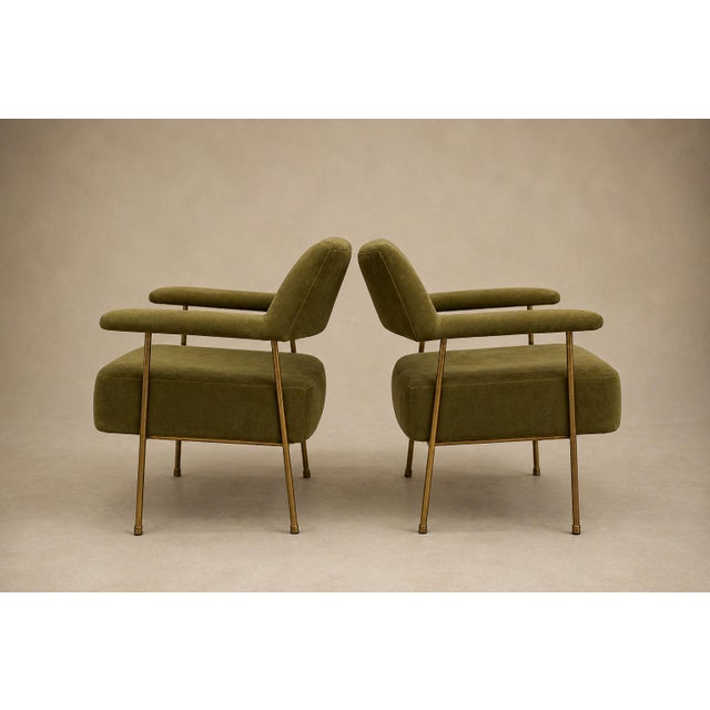 Brazilian Modern Pair of Armchairs in Aged Brass & Olive Green Mohair by Joaquim Tenreiro, 1950s For Sale In New York - Image 6 of 17