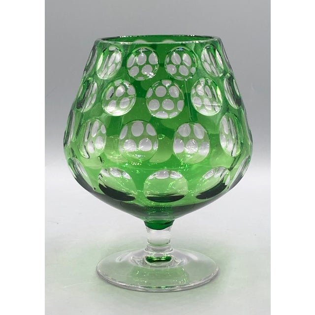 Mid-Century Modern Mid-Century Modern Faceted Vase in Emerald Green attributed to a design by Karel Wünsch for Nový Bor, Bohemia, 1960s For Sale - Image 3 of 15